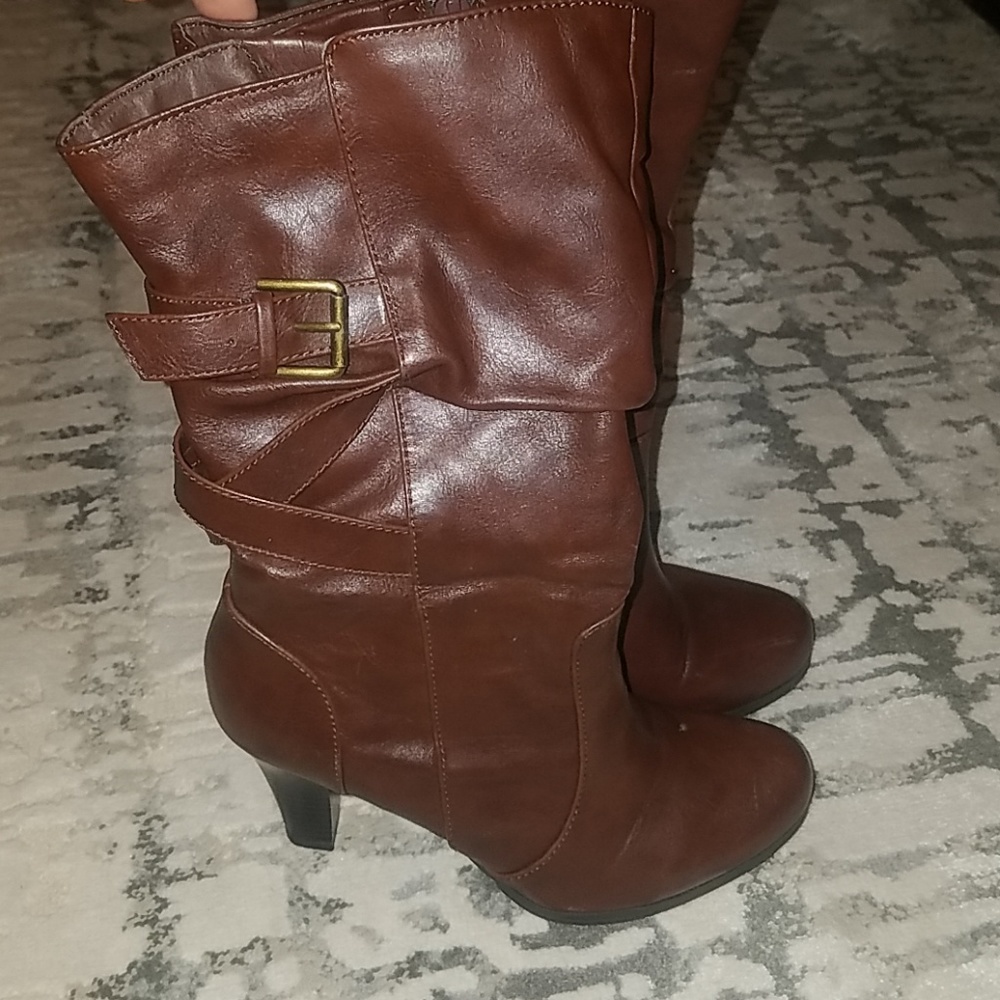a.n.a size 7 pair of brown boots